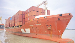 The ship Songa Cheetah took only 20 days to reach Italy from Chittagong