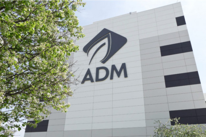 Grain merchant ADM expects strong profits as grain supply remains strong