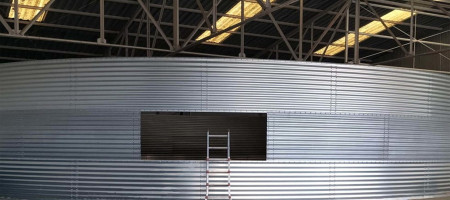 Assembly of water tanks in Sevilla, Spain