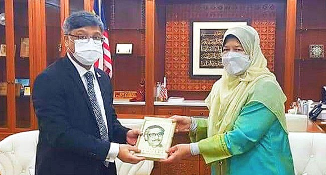 Malaysia is interested in investing in the palm oil industry in Bangladesh