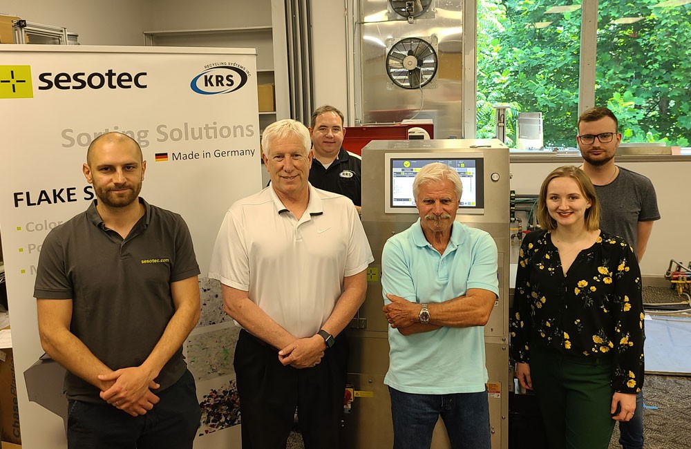 Sesotec FLAKE SCAN material analysis system at the Polymers Center of Excellence
