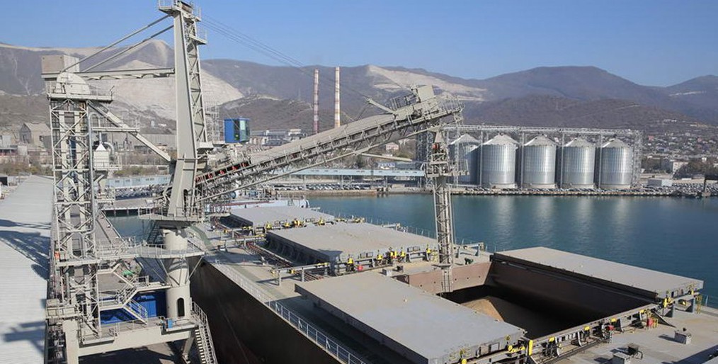 COFCO in talks to buy stake in Russian port