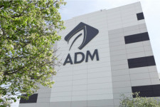 Grain merchant ADM expects strong profits as grain supply remains strong