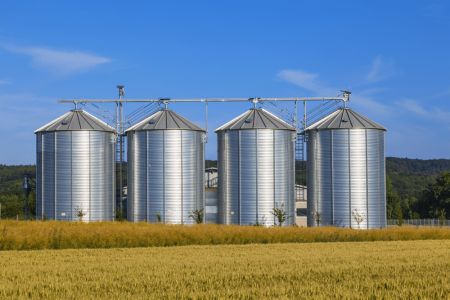 How many tons of grain are in a silo?
