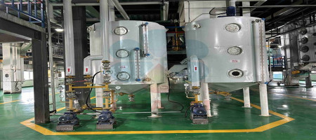 What are the main stages of soybean oil processing?